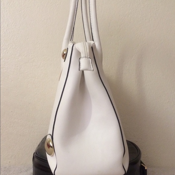 ‼️SOLD‼️ Christian Lacroix Leather Handbag/Satchel - Picture 2 of 8